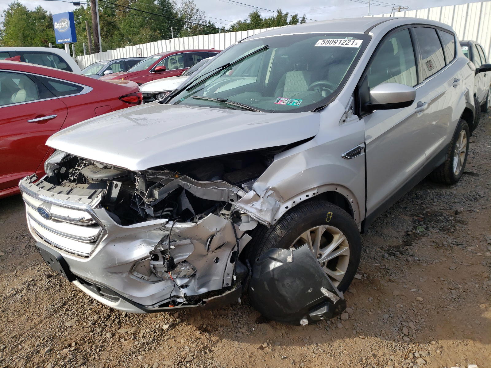 Photo 2 from auction – 2017 FORD ESCAPE SE with VIN 1FMCU9GD1HUC04207