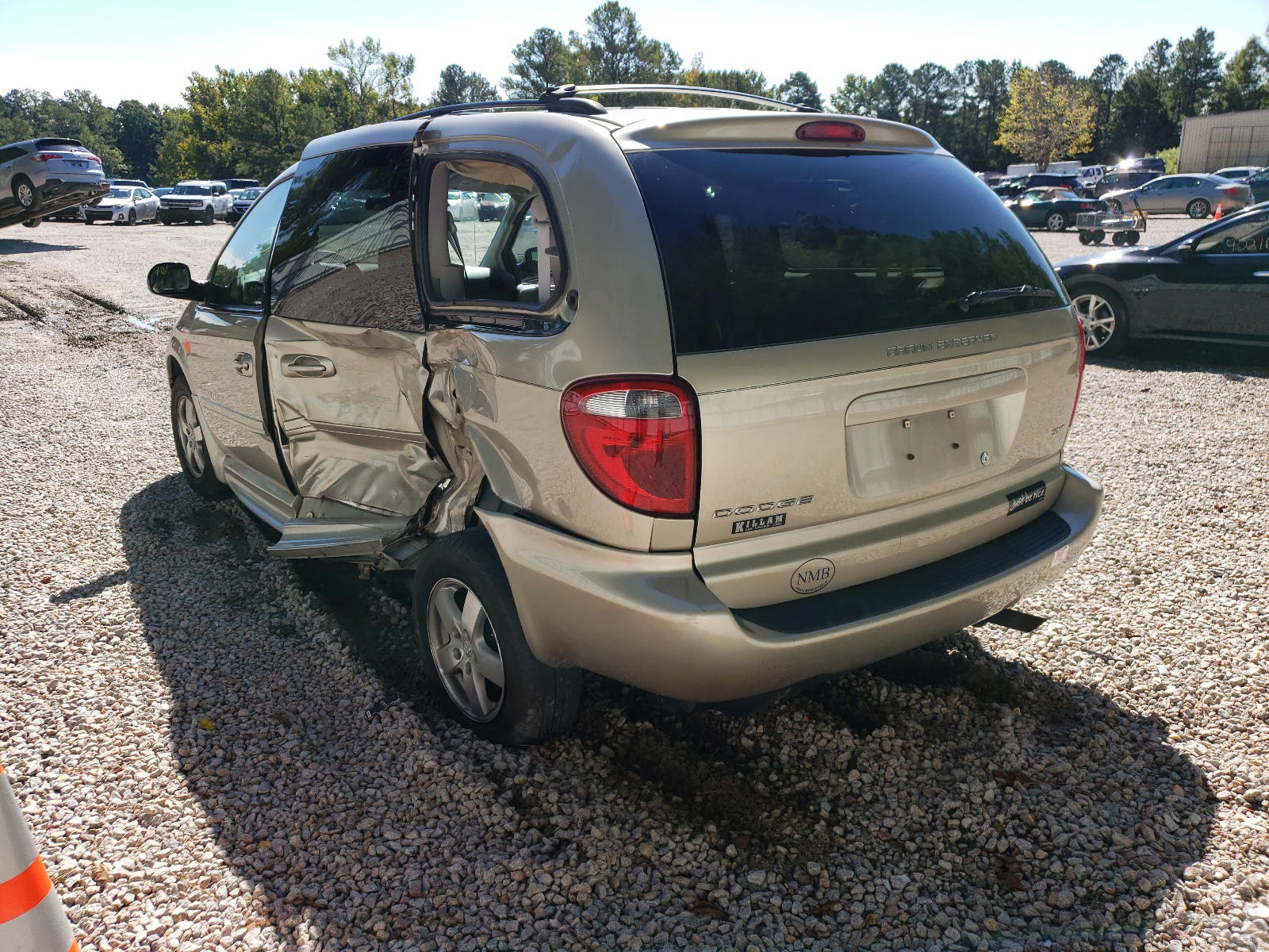 Photo 3 from auction – 2006 DODGE GRAND CARA with VIN 2D4GP44L06R886232
