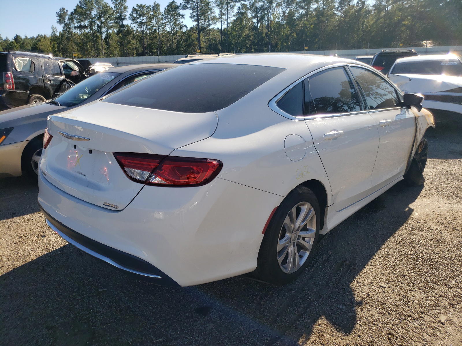 Photo 4 from auction – 2015 CHRYSLER 200 LIMITE with VIN 1C3CCCABXFN722758