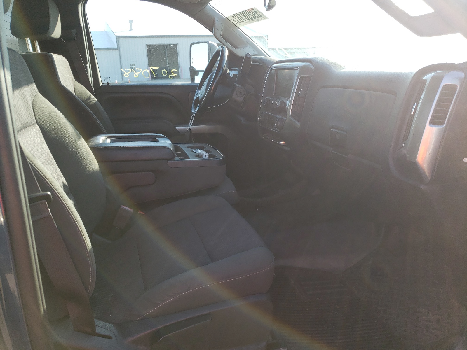 Photo 5 from auction – 2015 CHEVROLET SILVERADO with VIN 1GC3KZC8XFZ536164