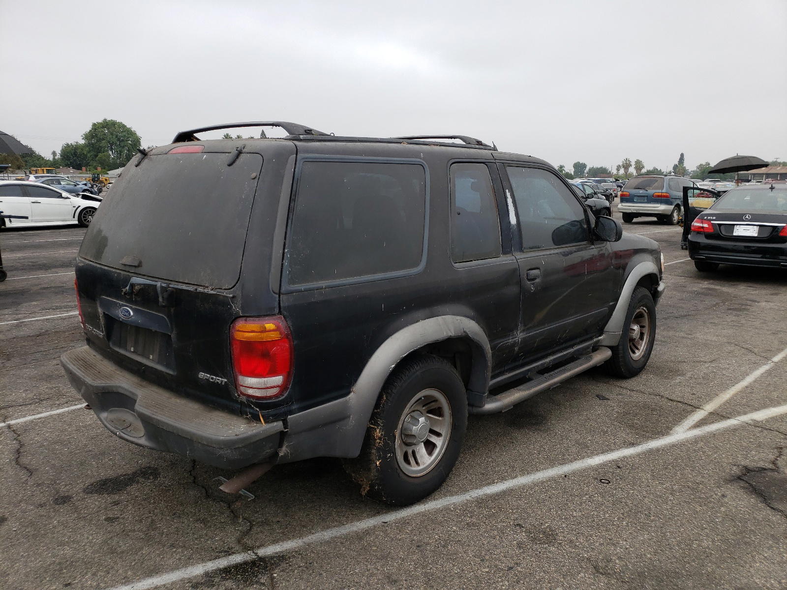 Photo 4 from auction – 1998 FORD EXPLORER with VIN 1FMYU22E0WUB88799