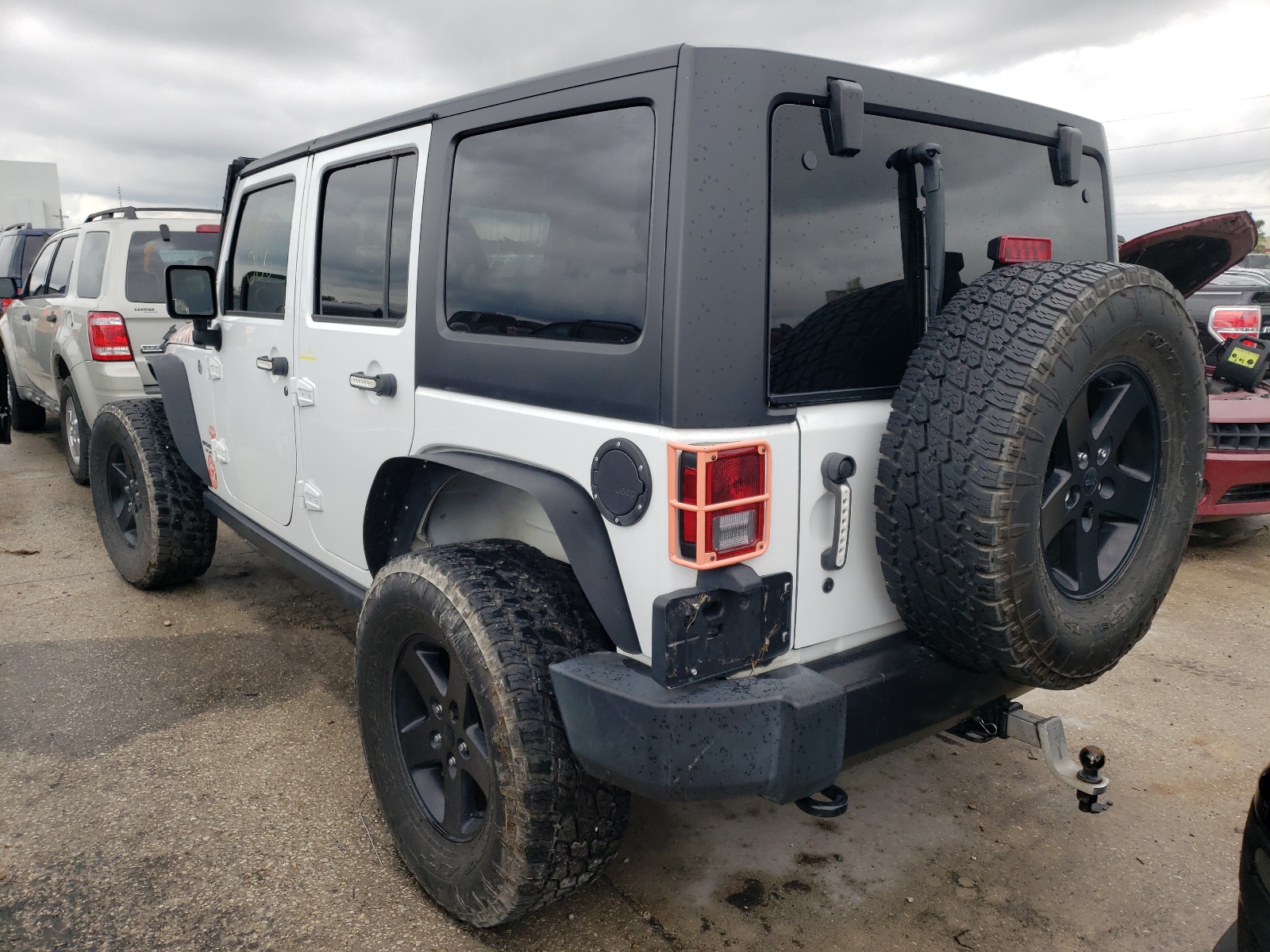 Photo 3 from auction – 2017 JEEP WRANGLER U with VIN 1C4BJWDGXHL624771