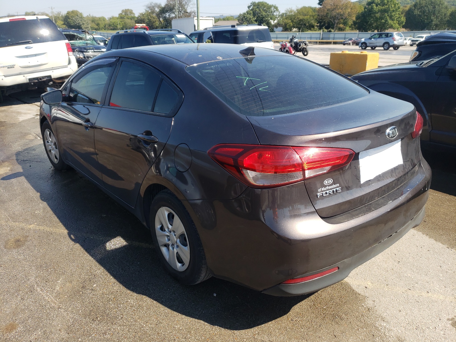Zdjęcie 3 z aukcji – 2017 KIA FORTE LX z VIN 3KPFK4A79HE068940