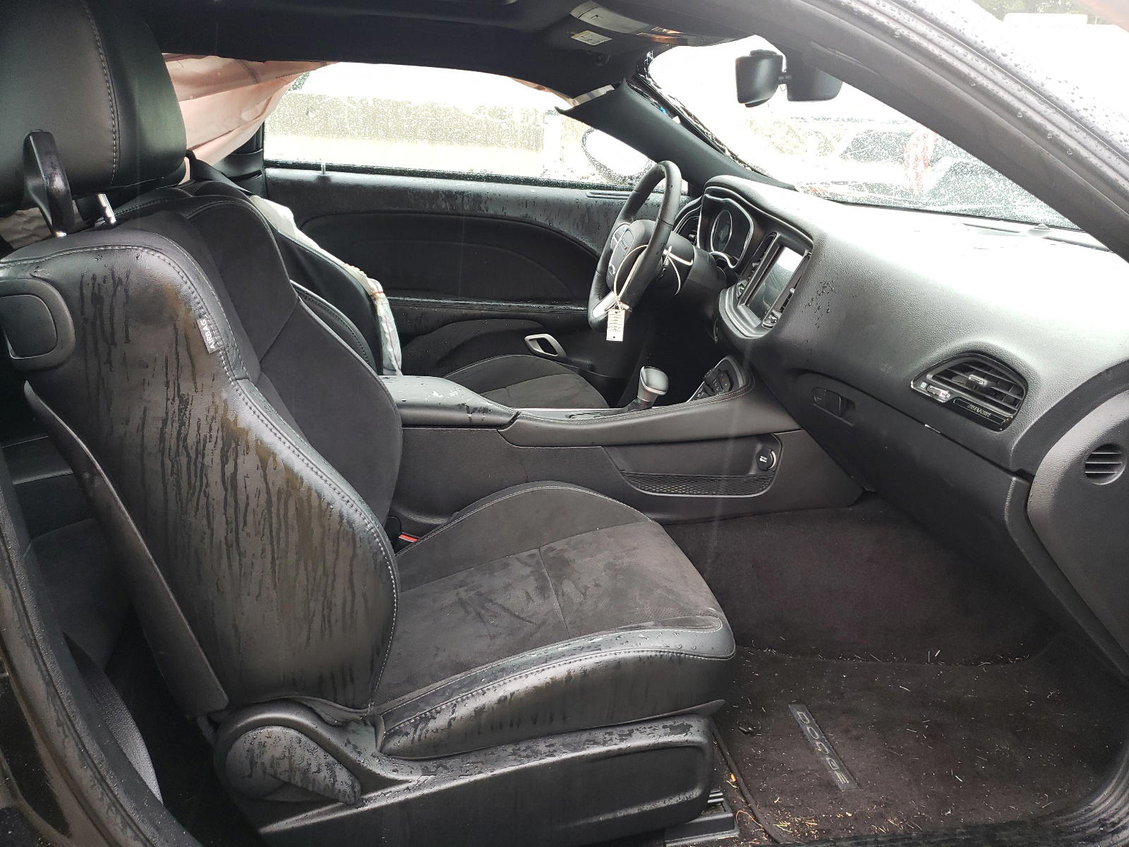 Photo 5 from auction – 2016 DODGE CHALLENGER with VIN 2C3CDZFJ2GH288989