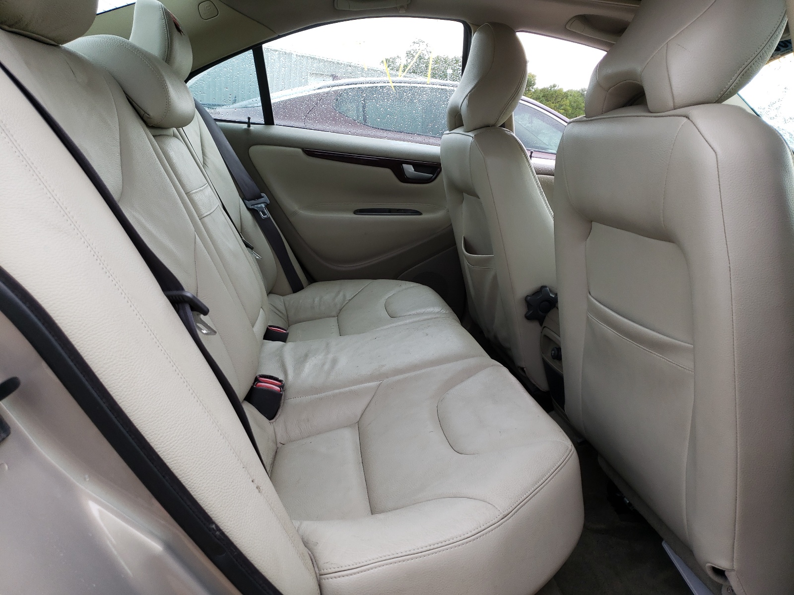 Photo 6 from auction – 2002 VOLVO S60 2.4T with VIN YV1RS58D822184126