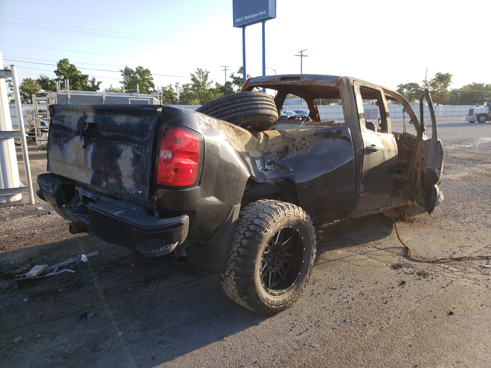 Photo 4 from auction – 2016 CHEVROLET SILVERADO with VIN 1GCVKREC1GZ149899