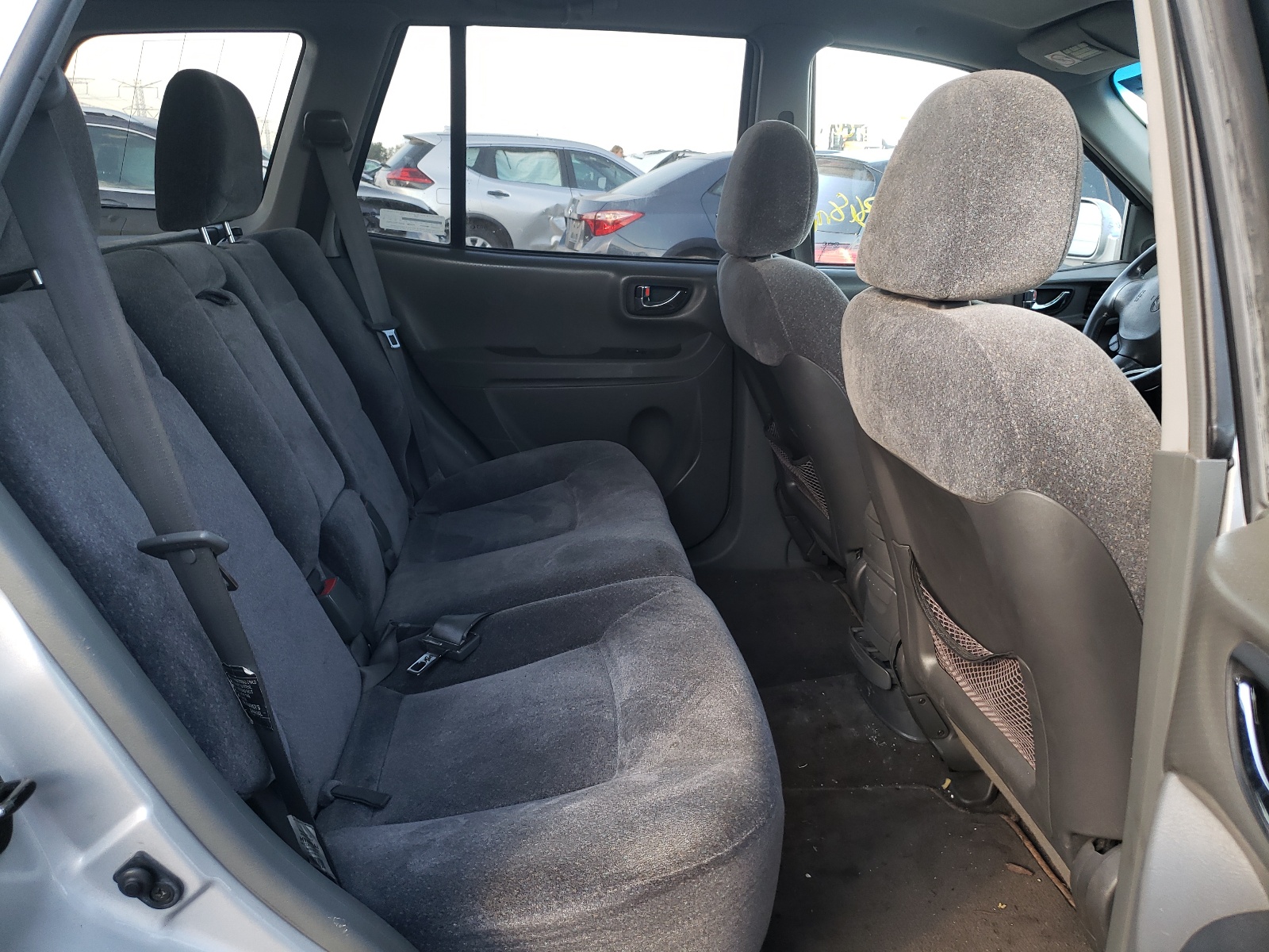Photo 6 from auction – 2003 HYUNDAI SANTA FE G with VIN KM8SC73D13U430734