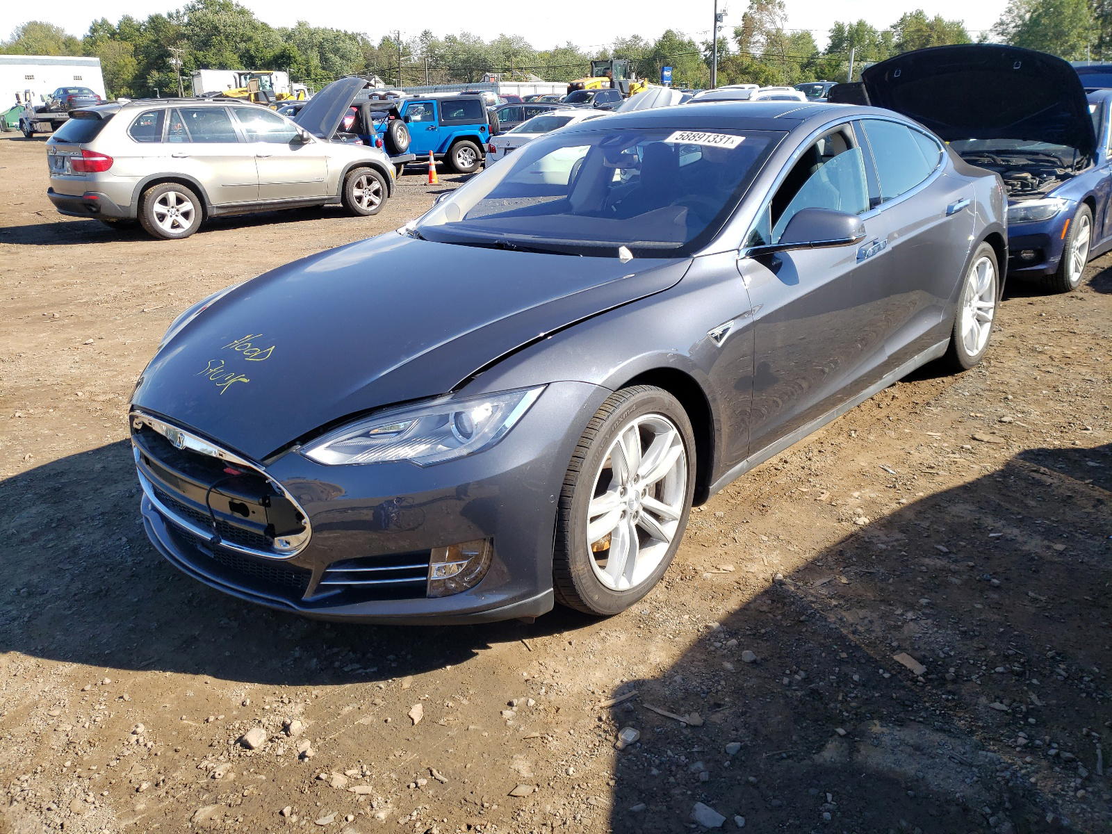 Photo 2 from auction – 2015 TESLA MODEL S 85 with VIN 5YJSA1H28FFP71317