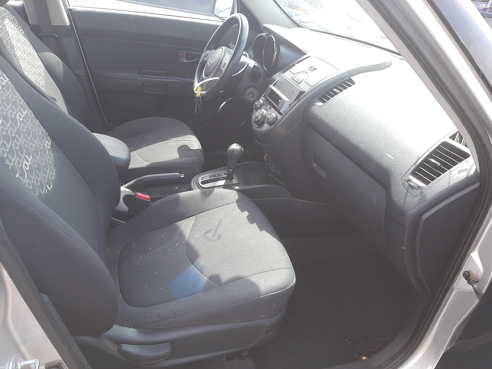 Photo 5 from auction – 2010 KIA SOUL + with VIN KNDJT2A2XA7138743