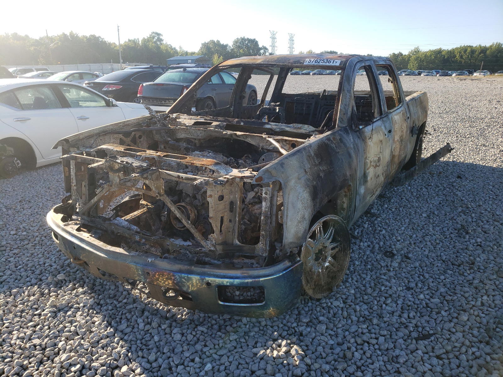 Photo 2 from auction – 2015 CHEVROLET SILVERADO with VIN 3GCUKSEC0FG233391