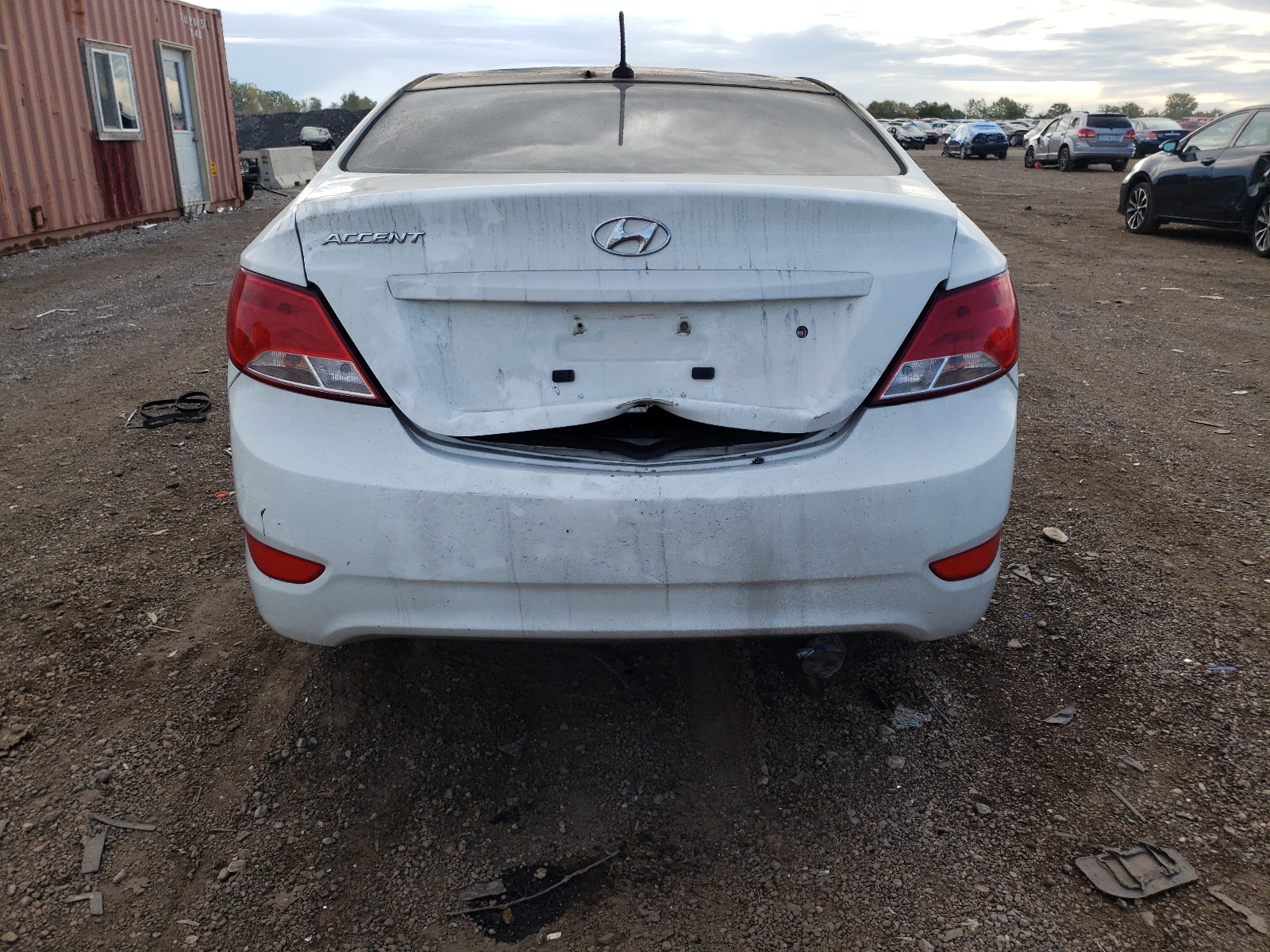 Photo 10 from auction – 2015 HYUNDAI ACCENT GLS with VIN KMHCT4AEXFU897492