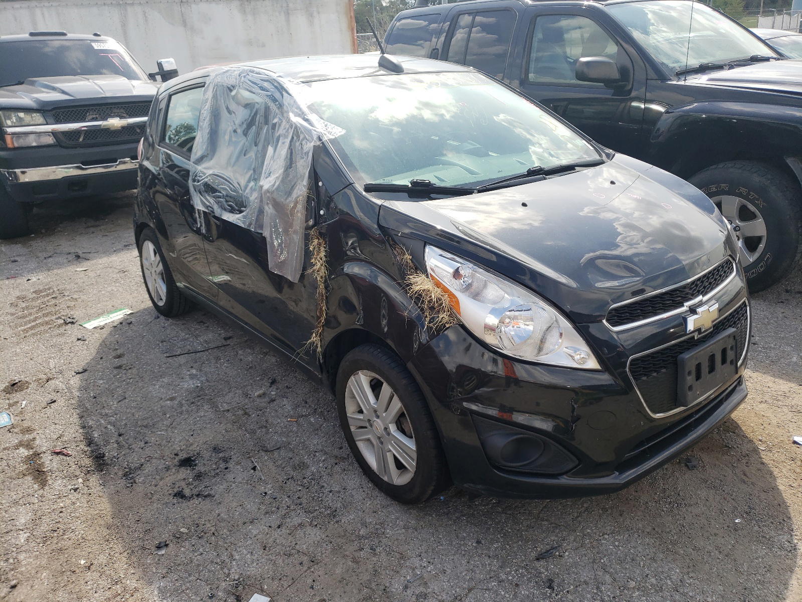 CHEVROLET SPARK 2015 with VIN KL8CB6S97FC811476 - Photo from auction