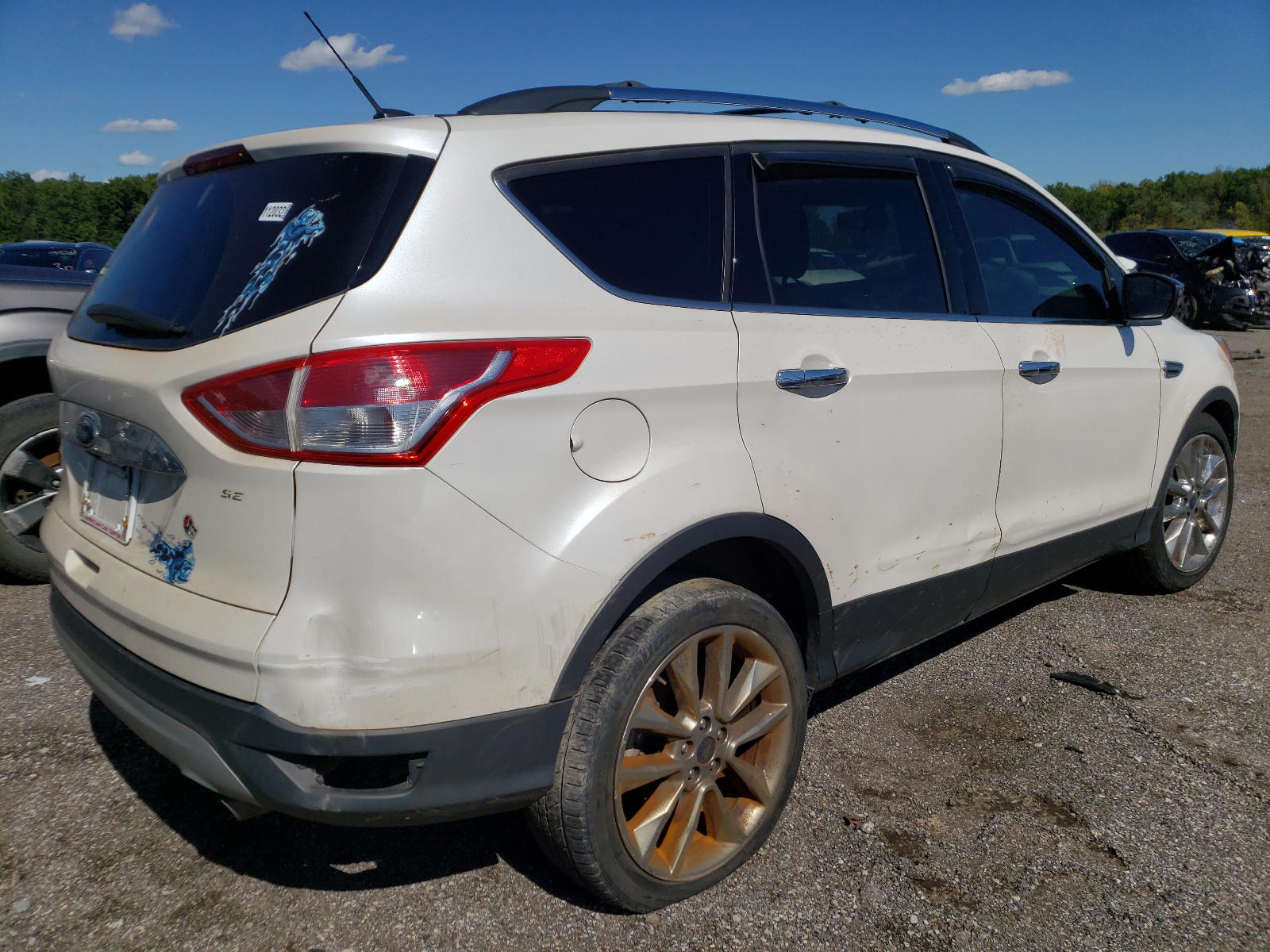 Photo 4 from auction – 2016 FORD ESCAPE with VIN 1FMCU0G75GUA94637