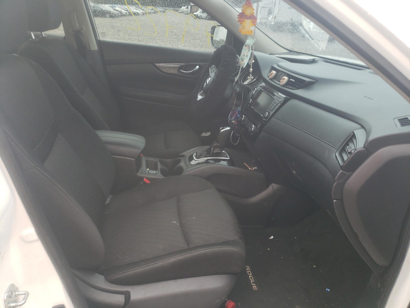 Photo 5 from auction – 2018 NISSAN ROGUE S with VIN KNMAT2MT1JP587233