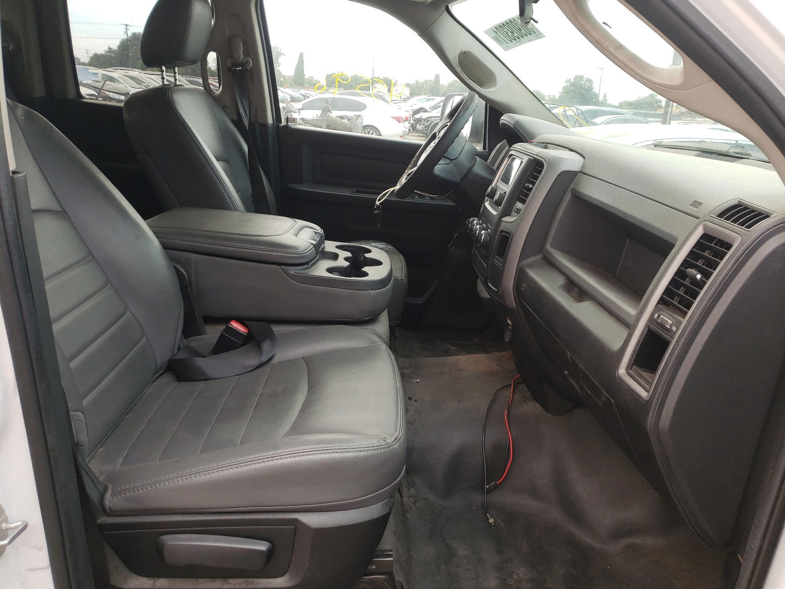 Photo 5 from auction – 2017 RAM 1500 ST with VIN 1C6RR6FG1HS708737