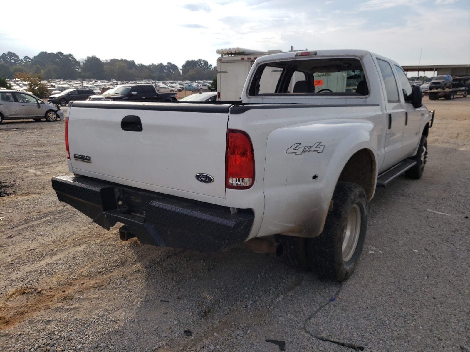 Photo 4 from auction – 2006 FORD F350 SUPER with VIN 1FTWW33P76ED27607