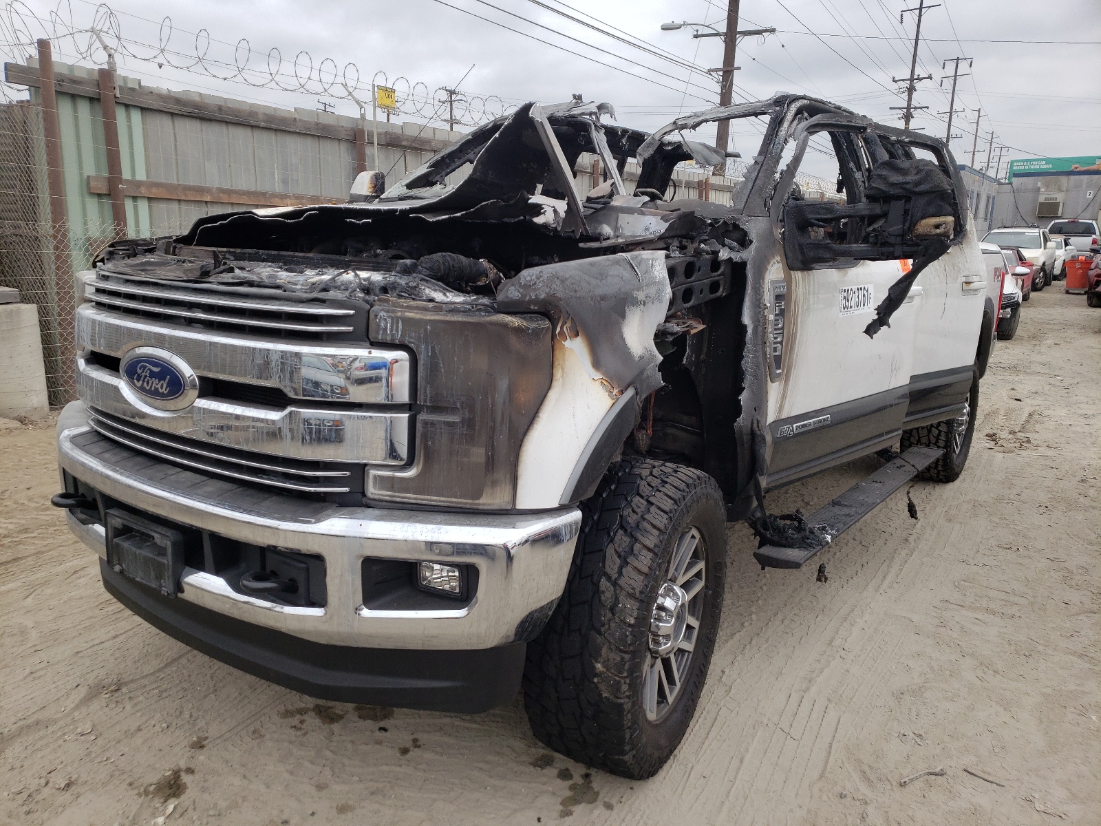 Photo 2 from auction – 2017 FORD F350 SUPER with VIN 1FT8W3BT8HEE46793