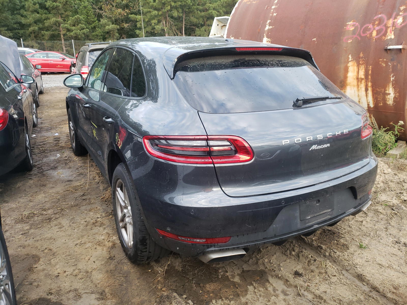 Photo 3 from auction – 2017 PORSCHE MACAN with VIN WP1AA2A56HLB06338