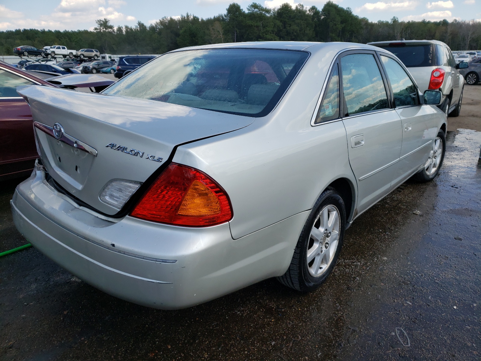 Photo 4 from auction – 2001 TOYOTA AVALON XL with VIN 4T1BF28B91U121284