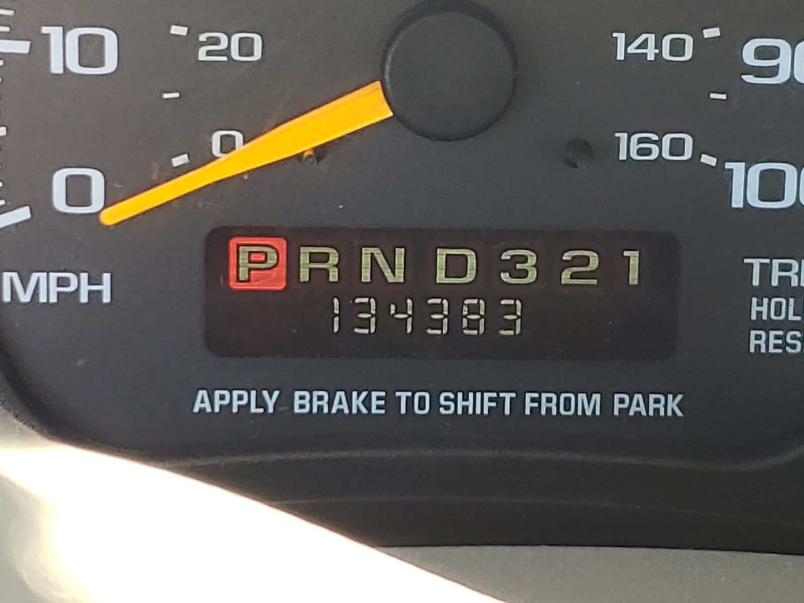 Photo 8 from auction – 2000 CHEVROLET ASTRO with VIN 1GNDM19W8YB208184
