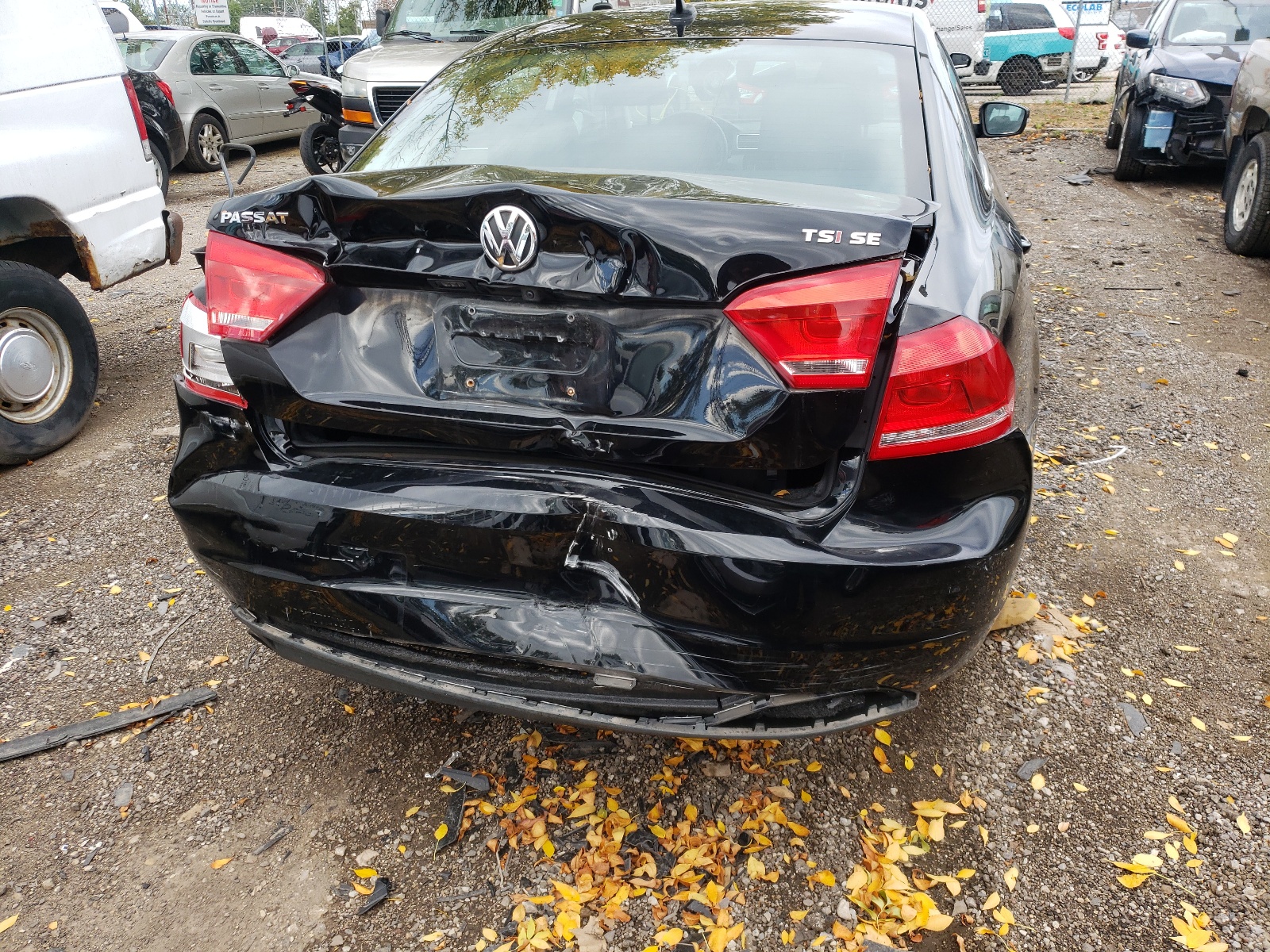 Photo 9 from auction – 2014 VOLKSWAGEN PASSAT SE with VIN 1VWBT7A3XEC117587