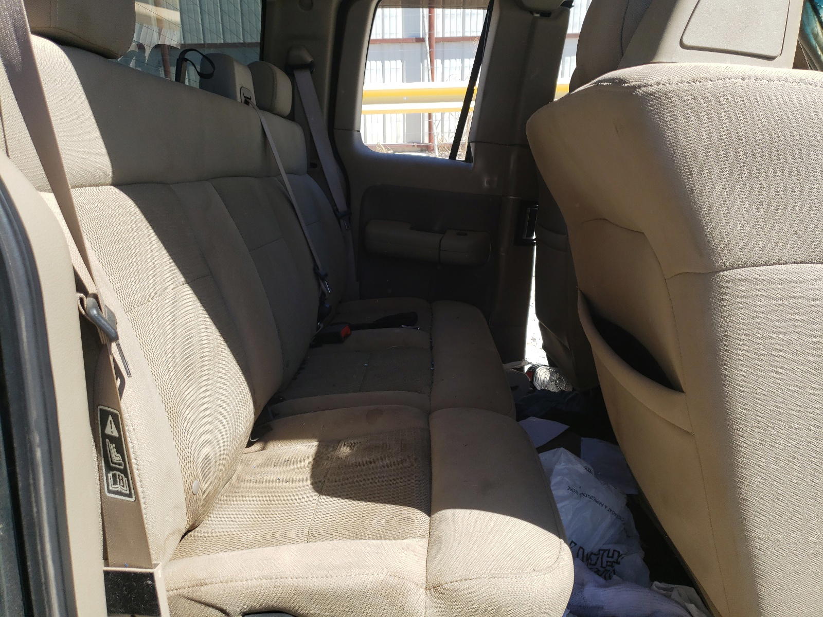Photo 6 from auction – 2004 FORD F150 with VIN 1FTRX12W34NA59868