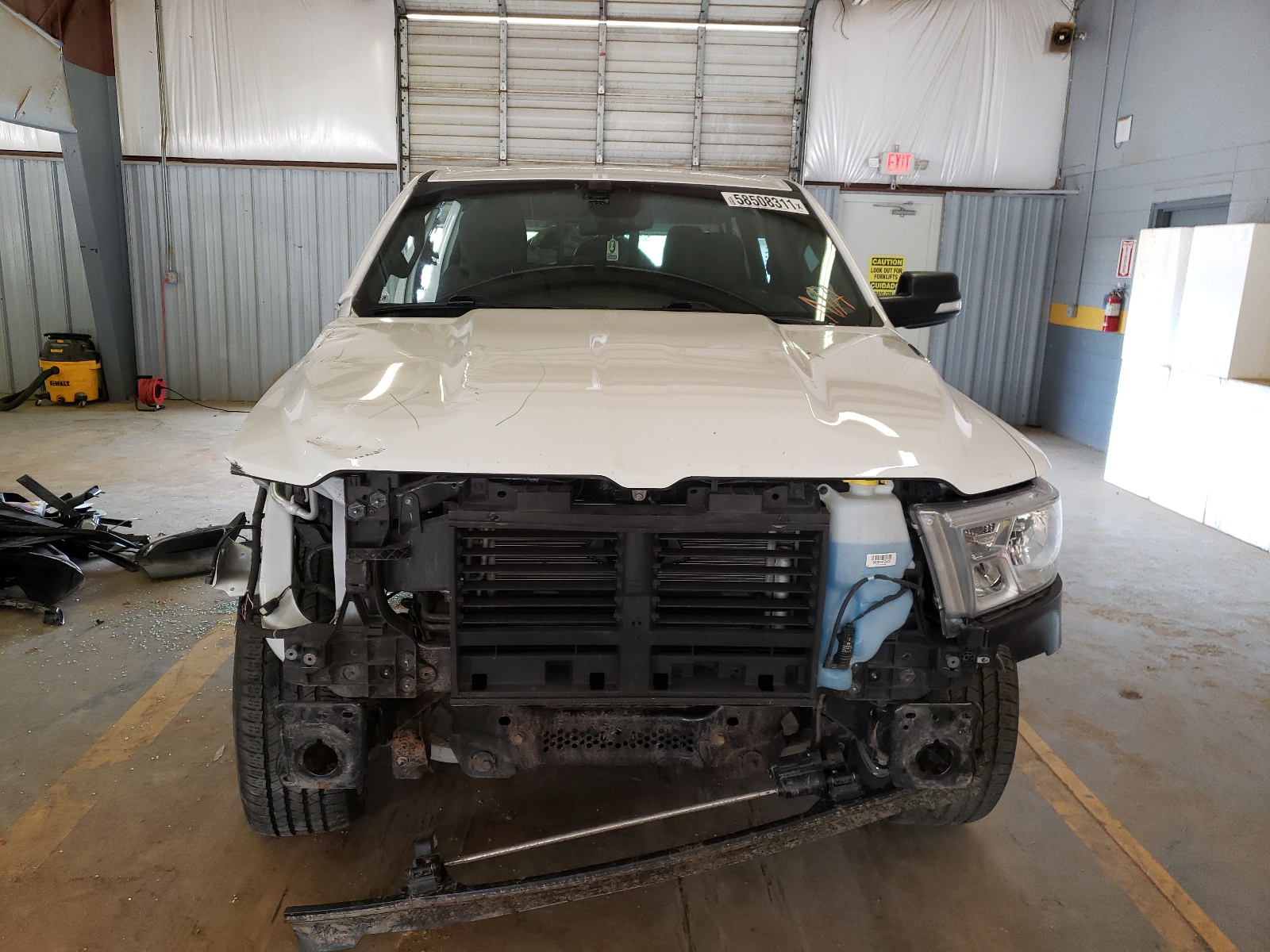 Photo 9 from auction – 2019 RAM 1500 BIG H with VIN 1C6RRFFG1KN695459