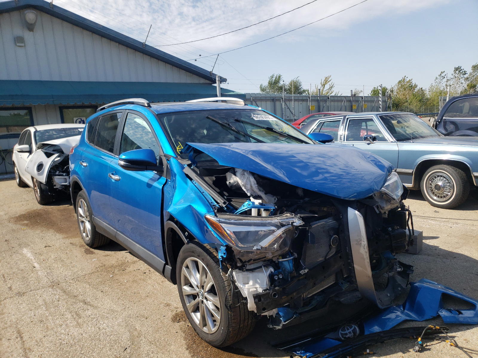 TOYOTA RAV4 LIMIT 2017 with VIN 2T3DFREV0HW544949 - Photo from auction