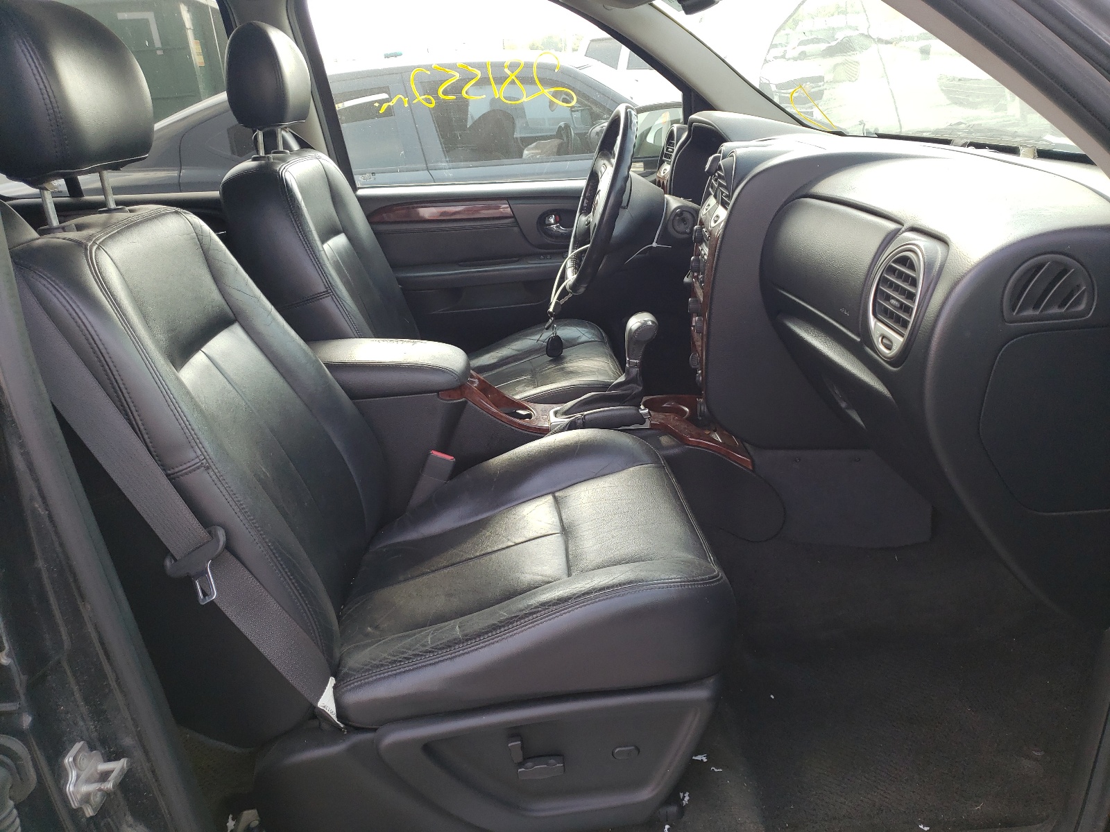 Photo 5 from auction – 2006 GMC ENVOY with VIN 1GKDT13S162341565
