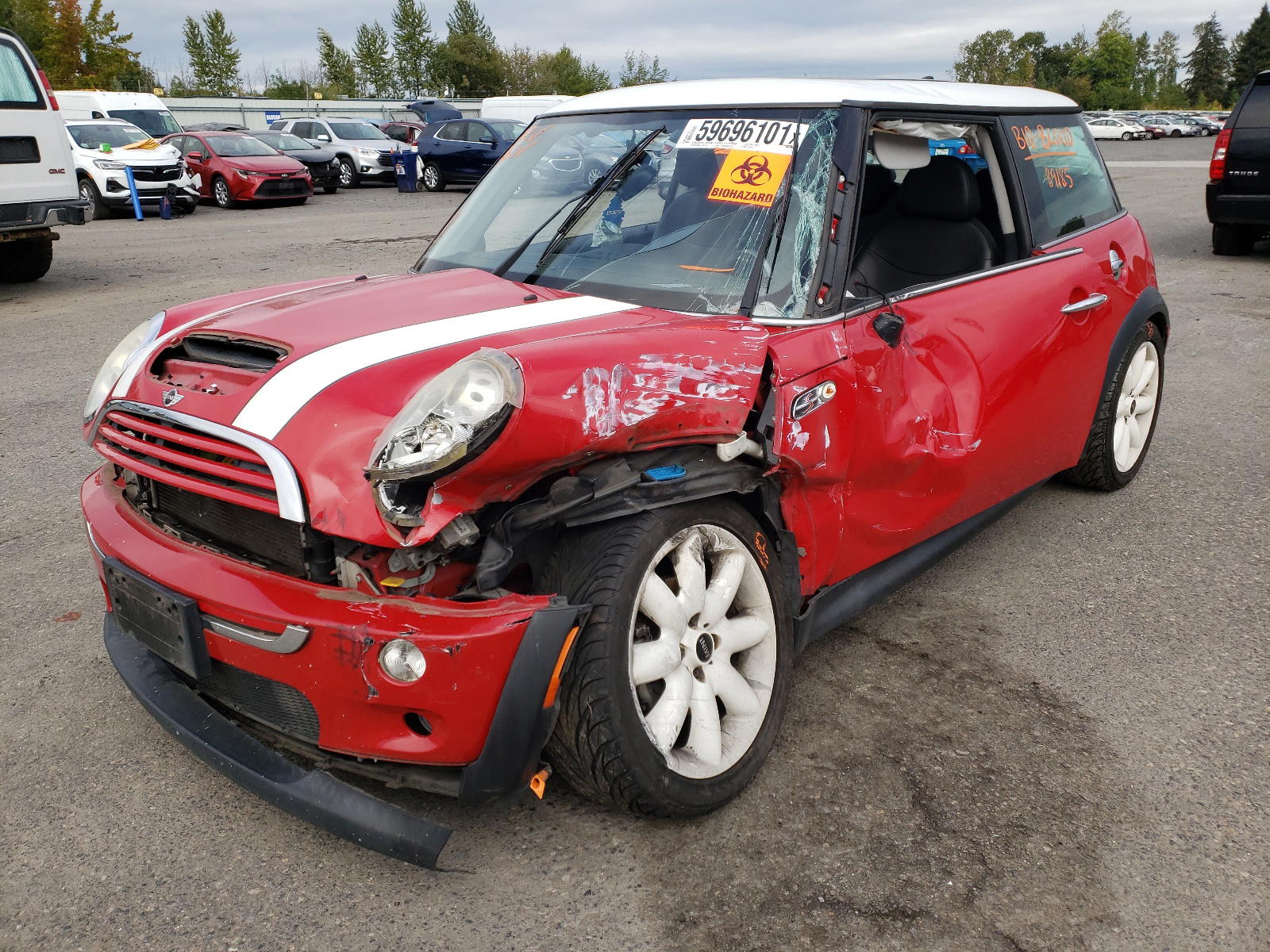 Photo 2 from auction – 2005 MINI COOPER S with VIN WMWRE33555TL10715