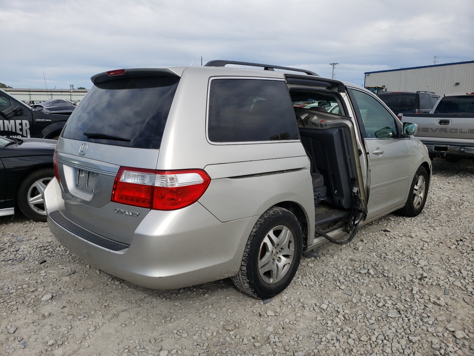 Photo 4 from auction – 2005 HONDA ODYSSEY EX with VIN 5FNRL38435B416799