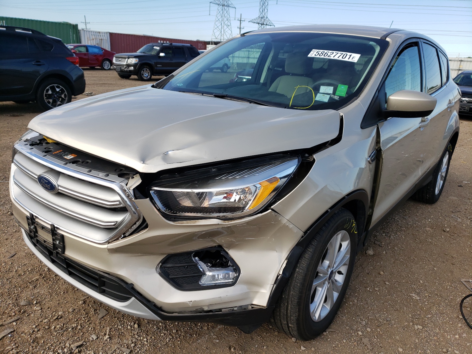 Photo 2 from auction – 2017 FORD ESCAPE SE with VIN 1FMCU0GD8HUE53230