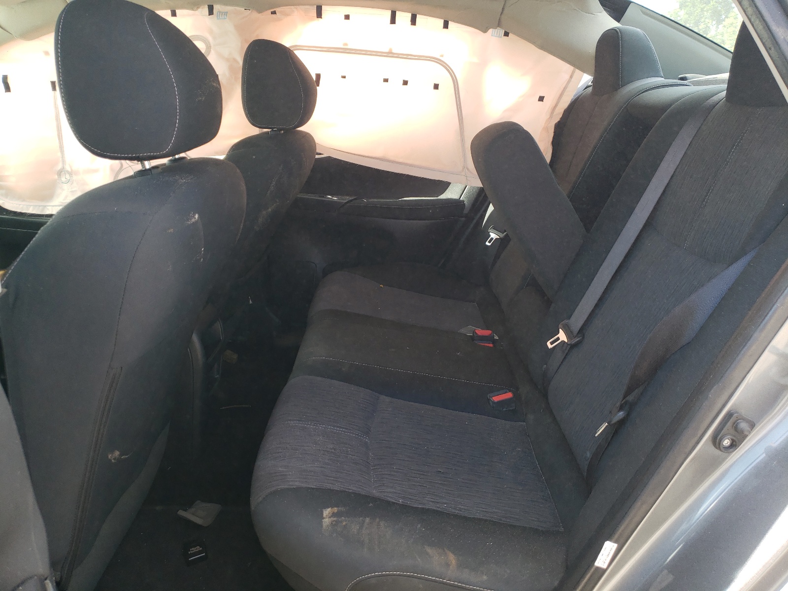 Photo 6 from auction – 2015 NISSAN SENTRA S with VIN 3N1AB7AP9FL650303