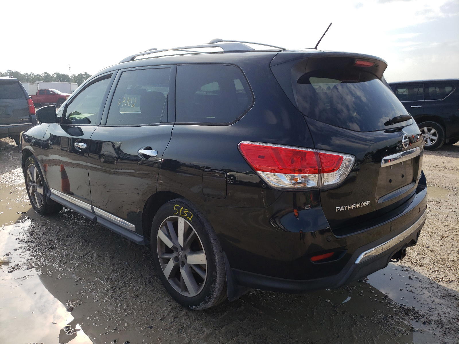 Photo 3 from auction – 2015 NISSAN PATHFINDER with VIN 5N1AR2MN7FC649857