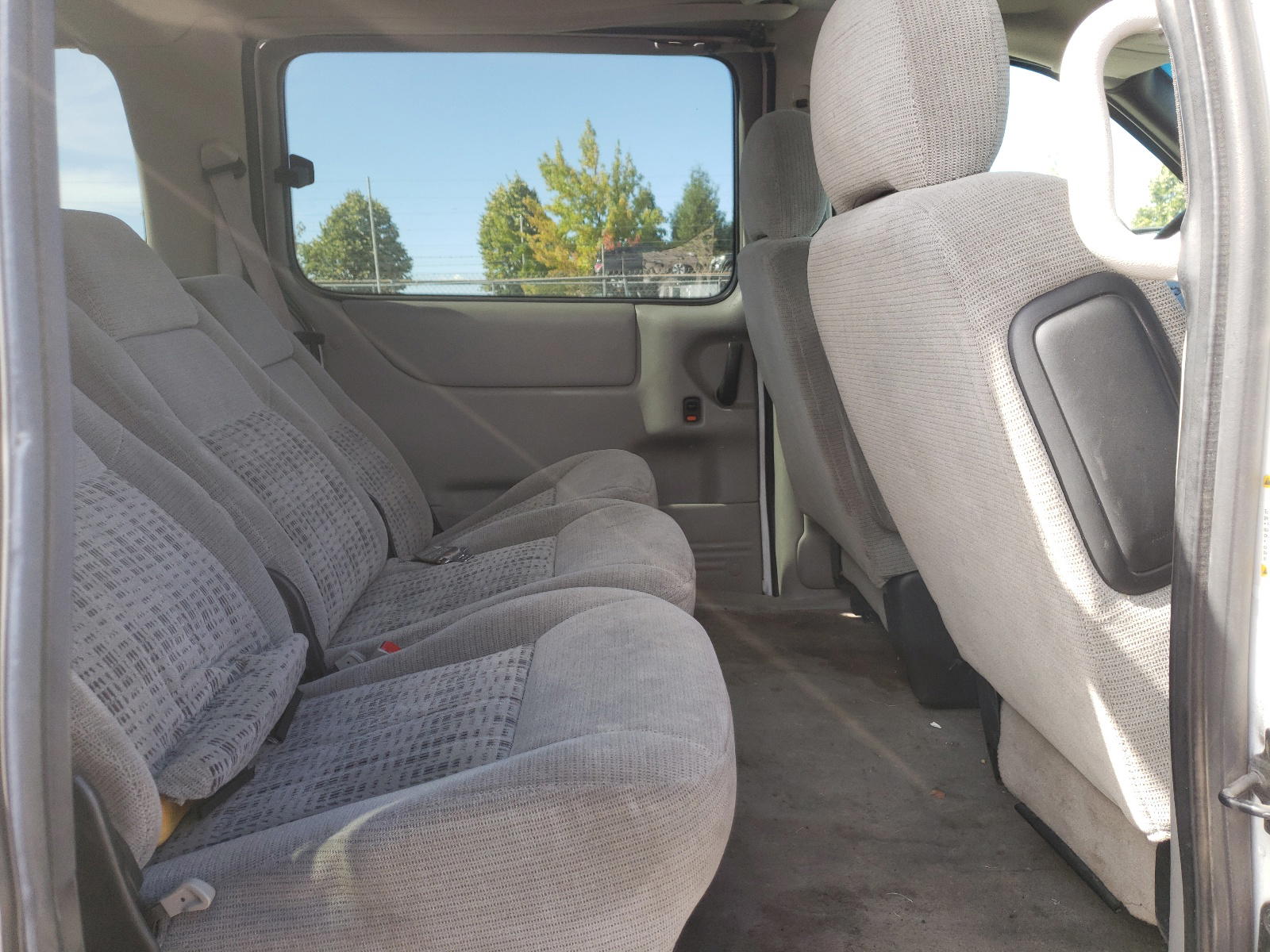 Photo 6 from auction – 2003 CHEVROLET VENTURE with VIN 1GNDX03E03D295948
