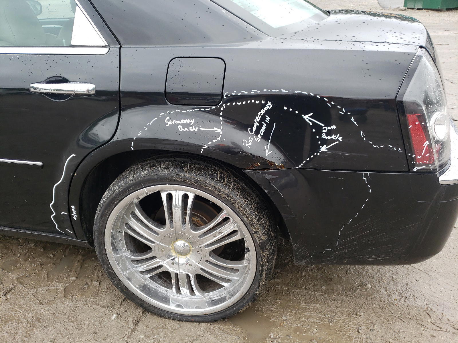 Photo 9 from auction – 2005 CHRYSLER 300C with VIN 2C3JA63H95H620861