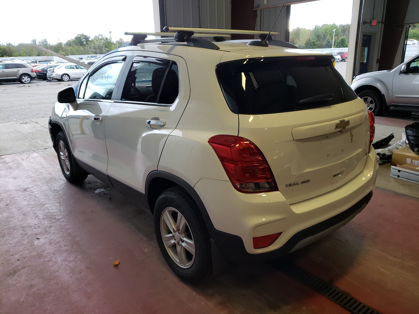 Photo 3 from auction – 2017 CHEVROLET TRAX 1LT with VIN 3GNCJPSBXHL191188