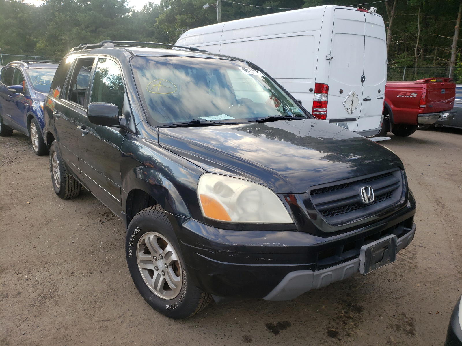 HONDA PILOT EXL 2003 with VIN 2HKYF18533H512124 - Photo from auction