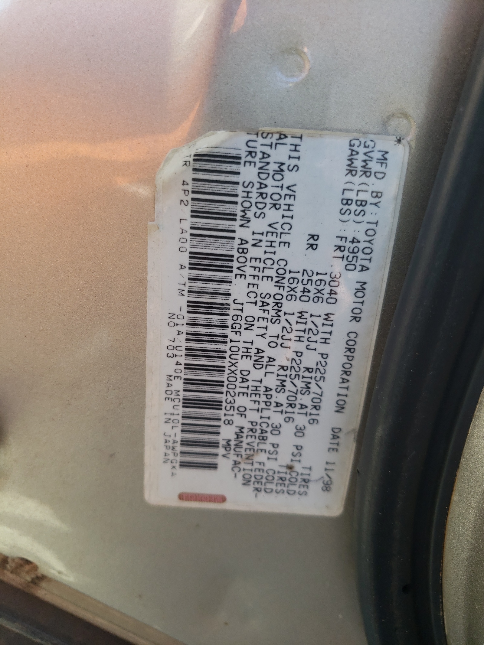 Photo 10 from auction – 1999 LEXUS RX 300 with VIN JT6GF10UXX0023518