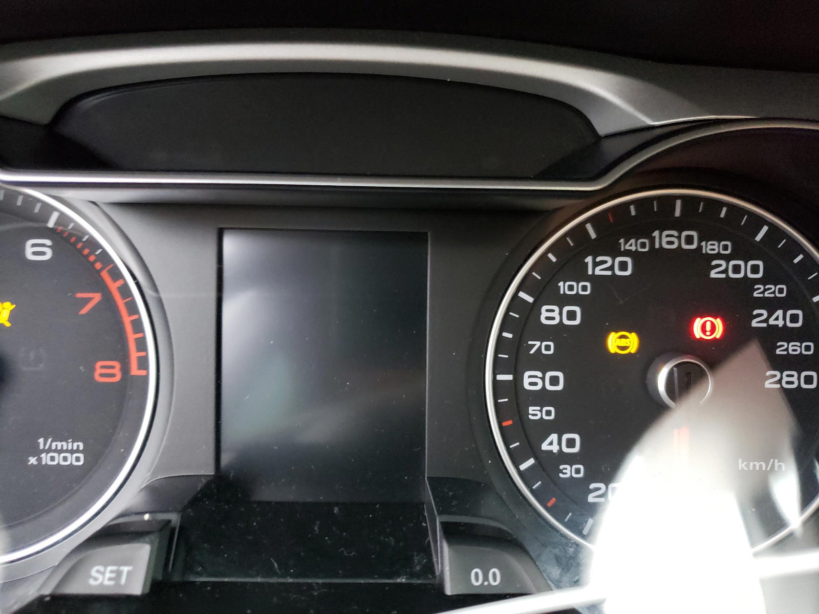 Photo 8 from auction – 2015 AUDI A4 PREMIUM with VIN WAUBFCFL6FN032485