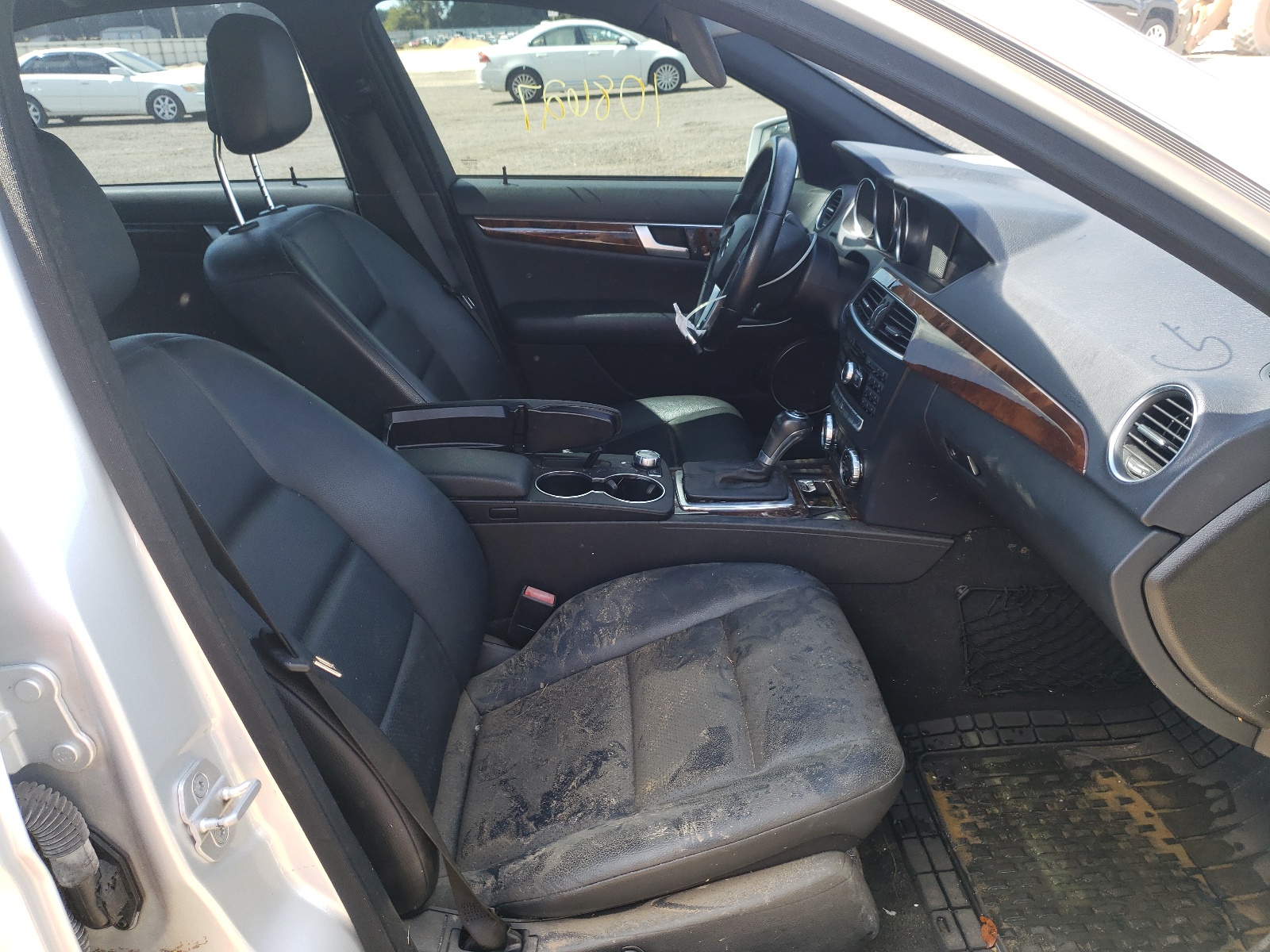 Photo 5 from auction – 2012 MERCEDES-BENZ C 300 4MAT with VIN WDDGF8BB5CA711367