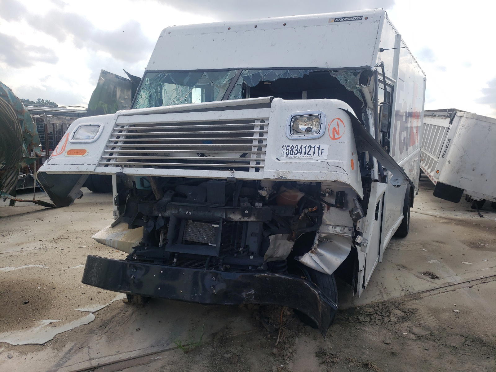 Photo 9 from auction – 2017 FORD ECONOLINE with VIN 1FC3E4K65HDC47848