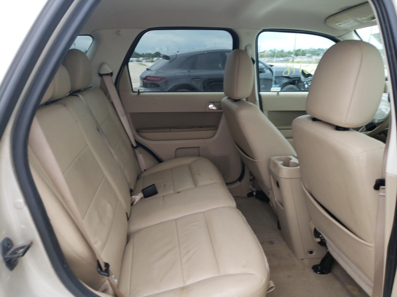 Photo 6 from auction – 2011 FORD ESCAPE LIM with VIN 1FMCU0EG0BKC28249