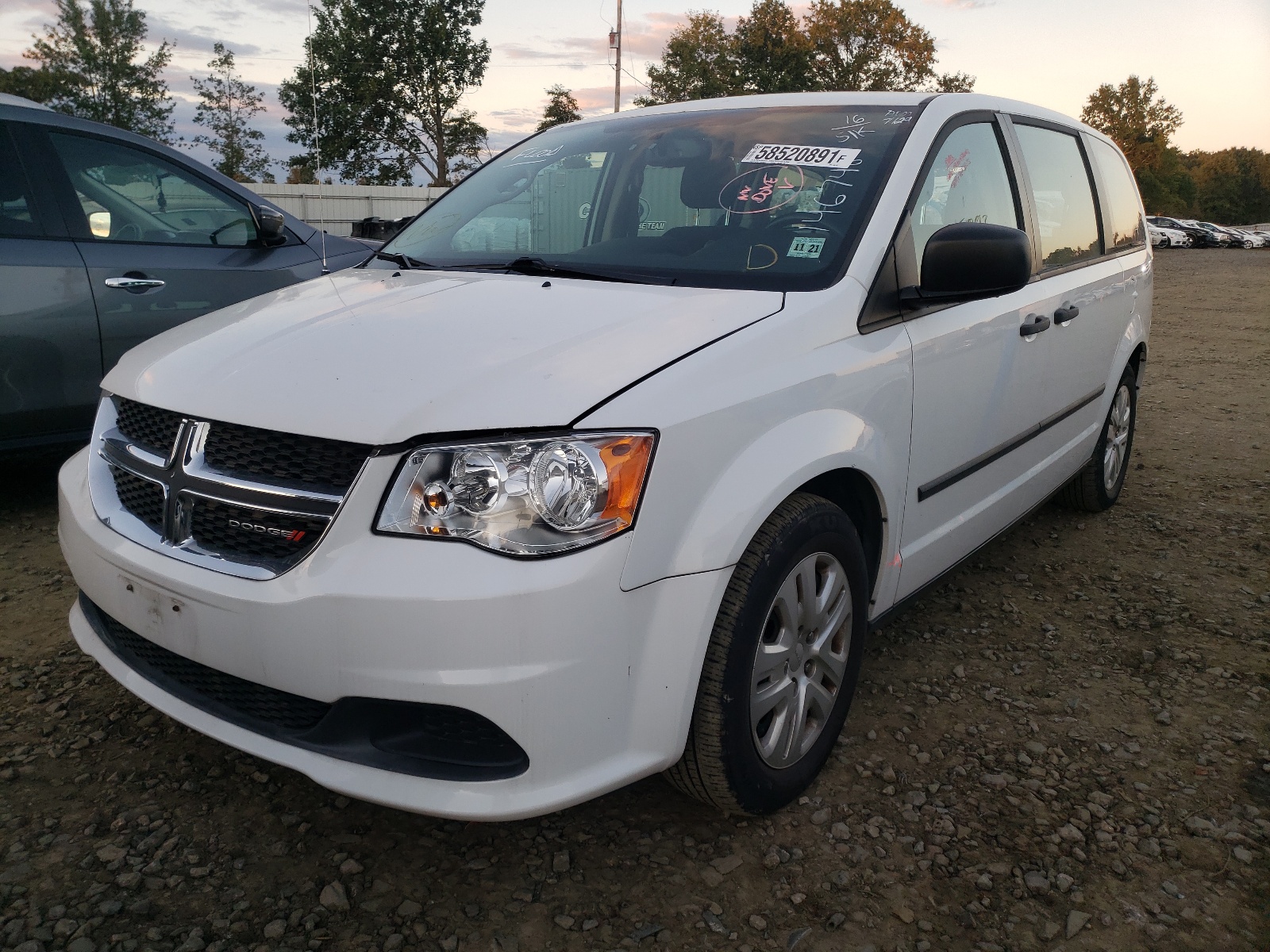 Foto 2 de la subasta – 2016 DODGE GRAND CARA con VIN 2C4RDGBG7GR146748