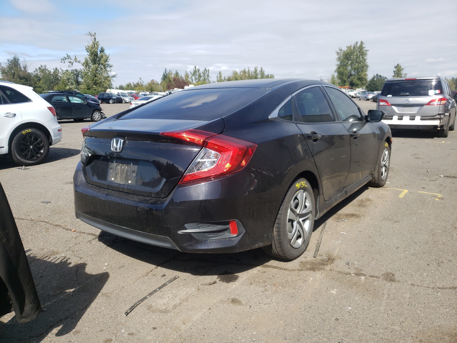 Photo 4 from auction – 2016 HONDA CIVIC LX with VIN 19XFC2F52GE204428