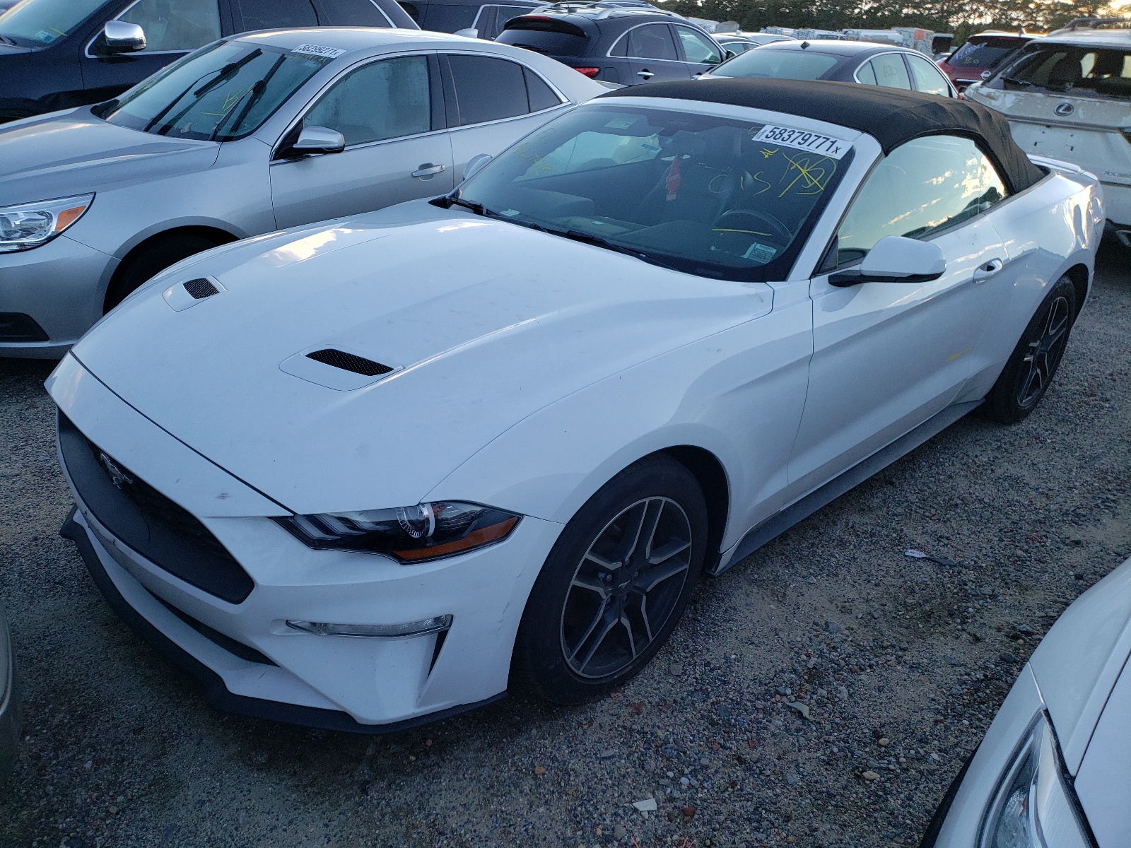 Photo 2 from auction – 2018 FORD MUSTANG with VIN 1FATP8UH0J5132659