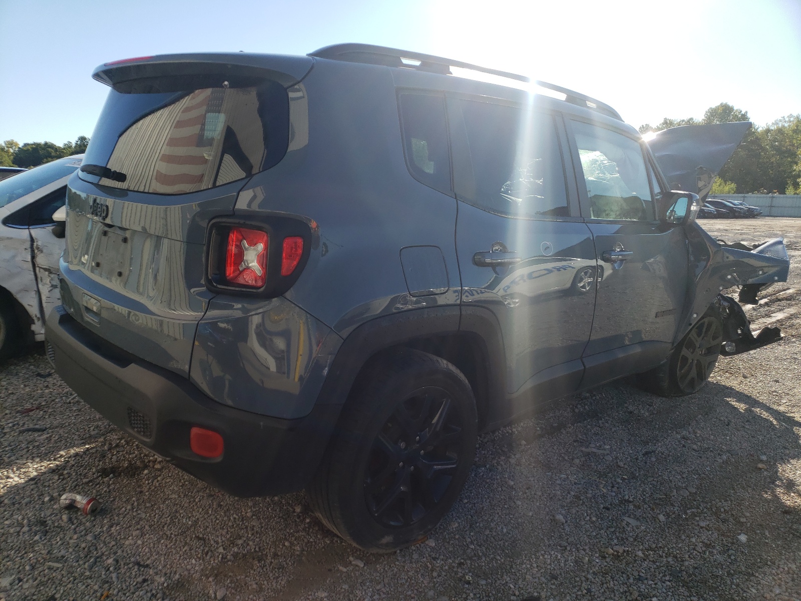 Photo 4 from auction – 2018 JEEP RENEGADE L with VIN ZACCJBBB9JPH81505