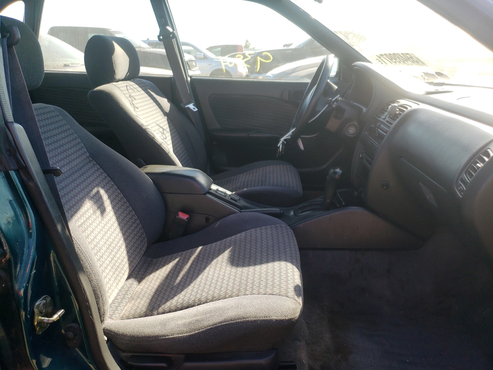 Photo 5 from auction – 1999 SUBARU LEGACY 30T with VIN 4S3BD6858X7240382