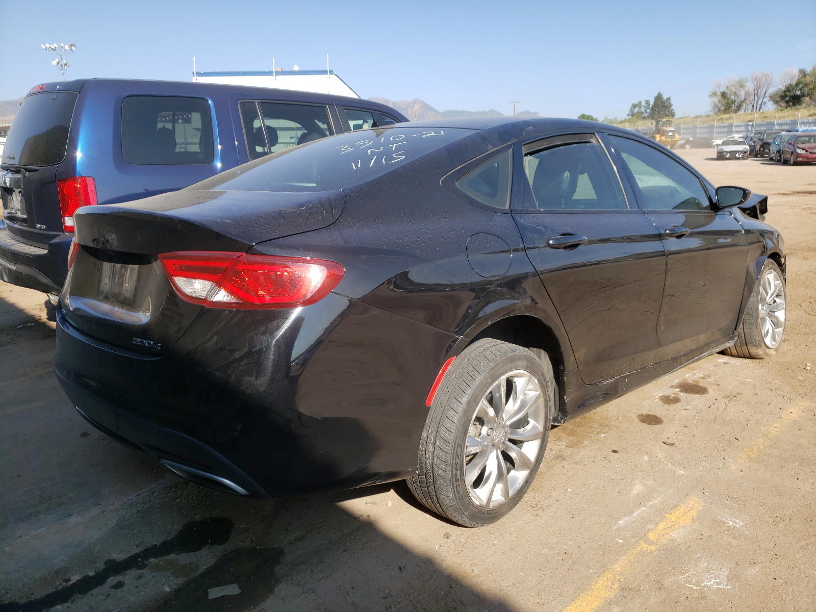 Photo 4 from auction – 2015 CHRYSLER 200 S with VIN 1C3CCCDG9FN543702