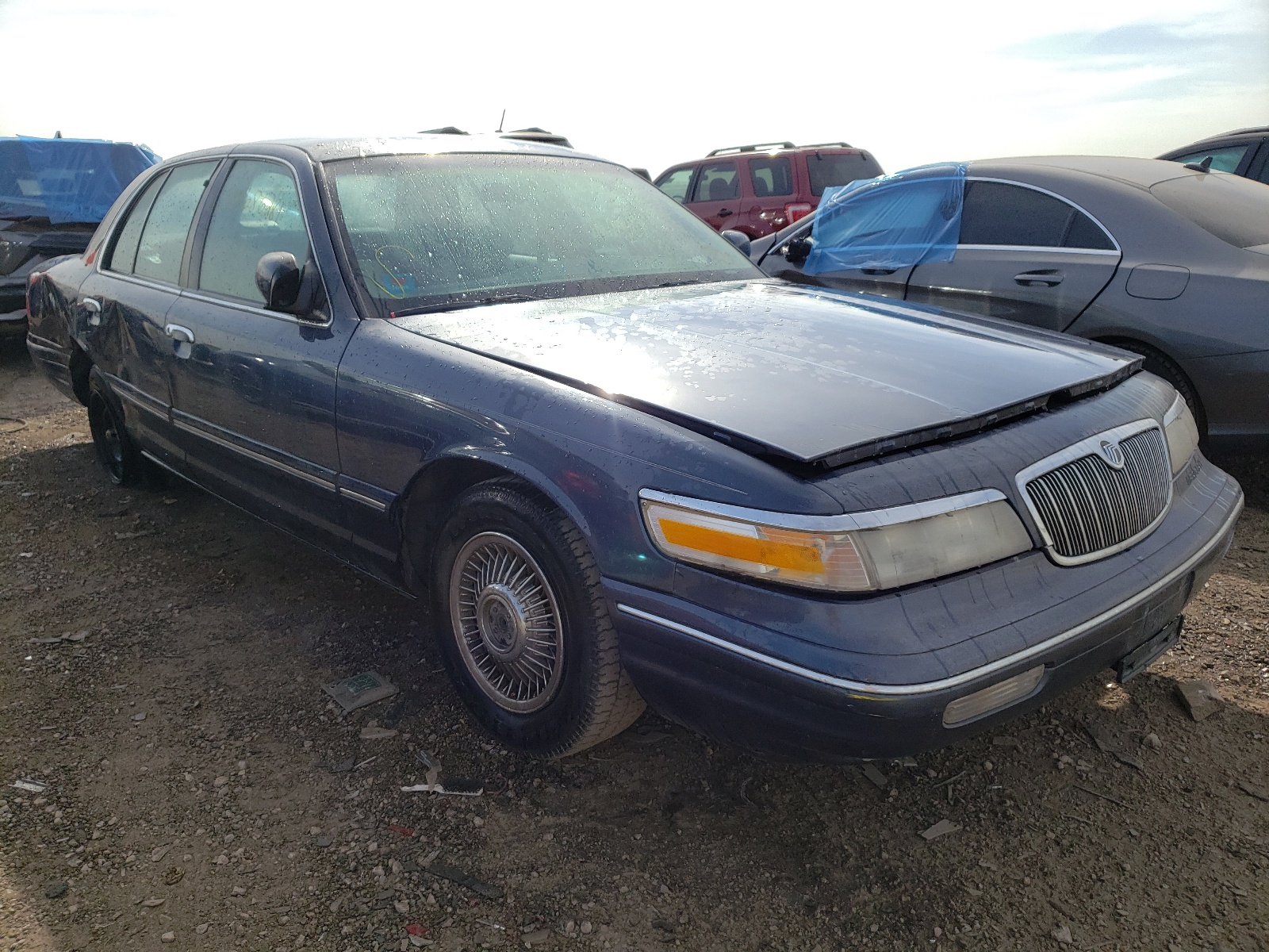 Photo 1 from auction – 1997 MERCURY GRAND MARQ with VIN 2MELM74W7VX718788